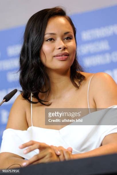 Frankie Adams Photos and Premium High Res。